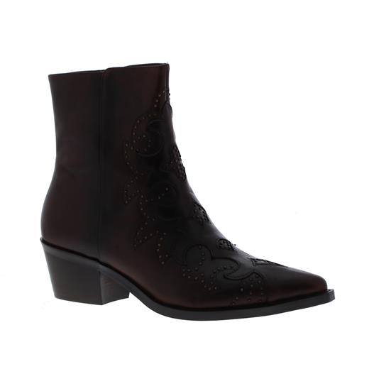 Carlotta Texan Studs