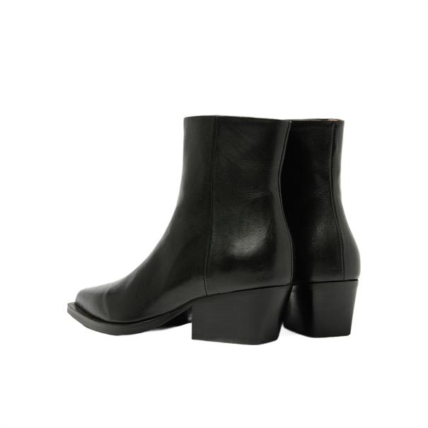 Do Cassidy Dames Laars