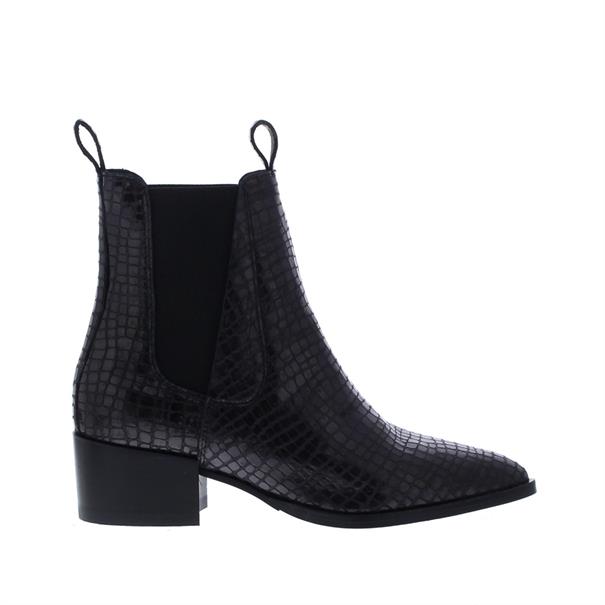 Rose Andrew Dames Chelsea