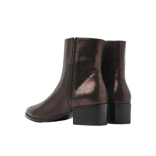 Rose Baker Dames Laars