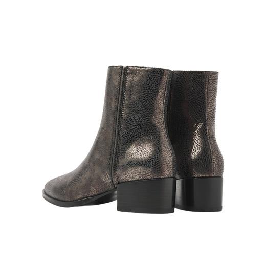 Rose Baker Dames Laars