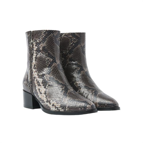 Rose Baker Dames Laars