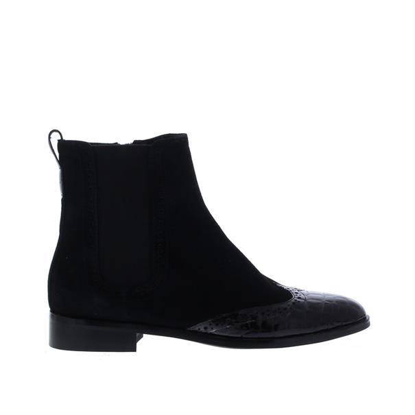 Sheralyn2 Broques Lak